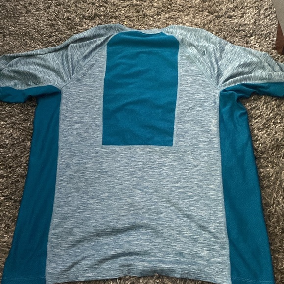 Duluth Trading Co. T-shirt. - Picture 3 of 3